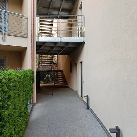 Apartment Near To Como - Donkey'S House Tavernerio Exterior photo